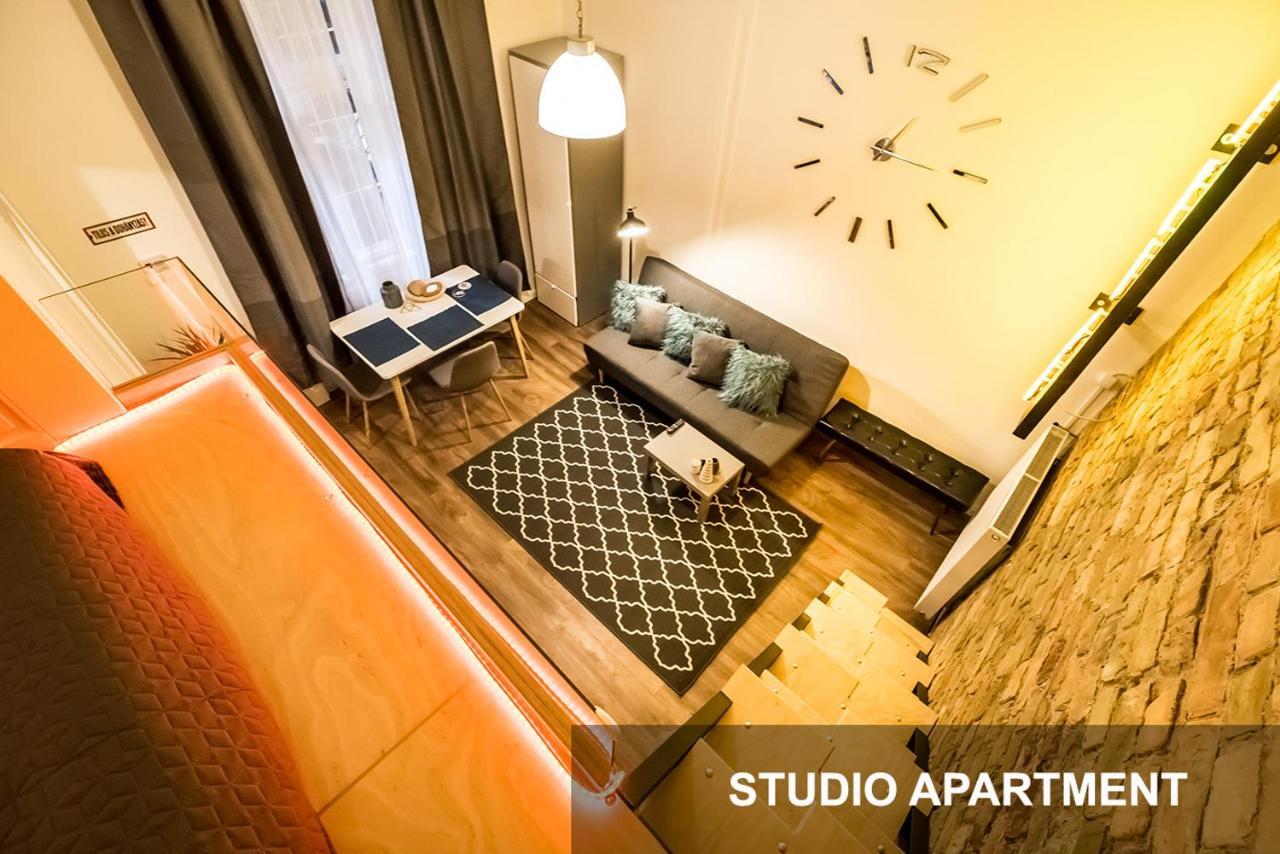 Bpr Whistle Arts Industrial Apartment Budapest Extérieur photo