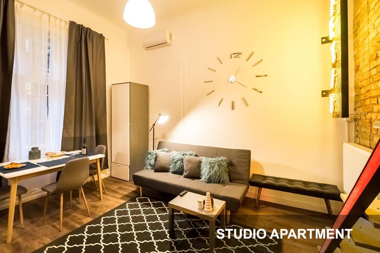 Bpr Whistle Arts Industrial Apartment Budapest Extérieur photo