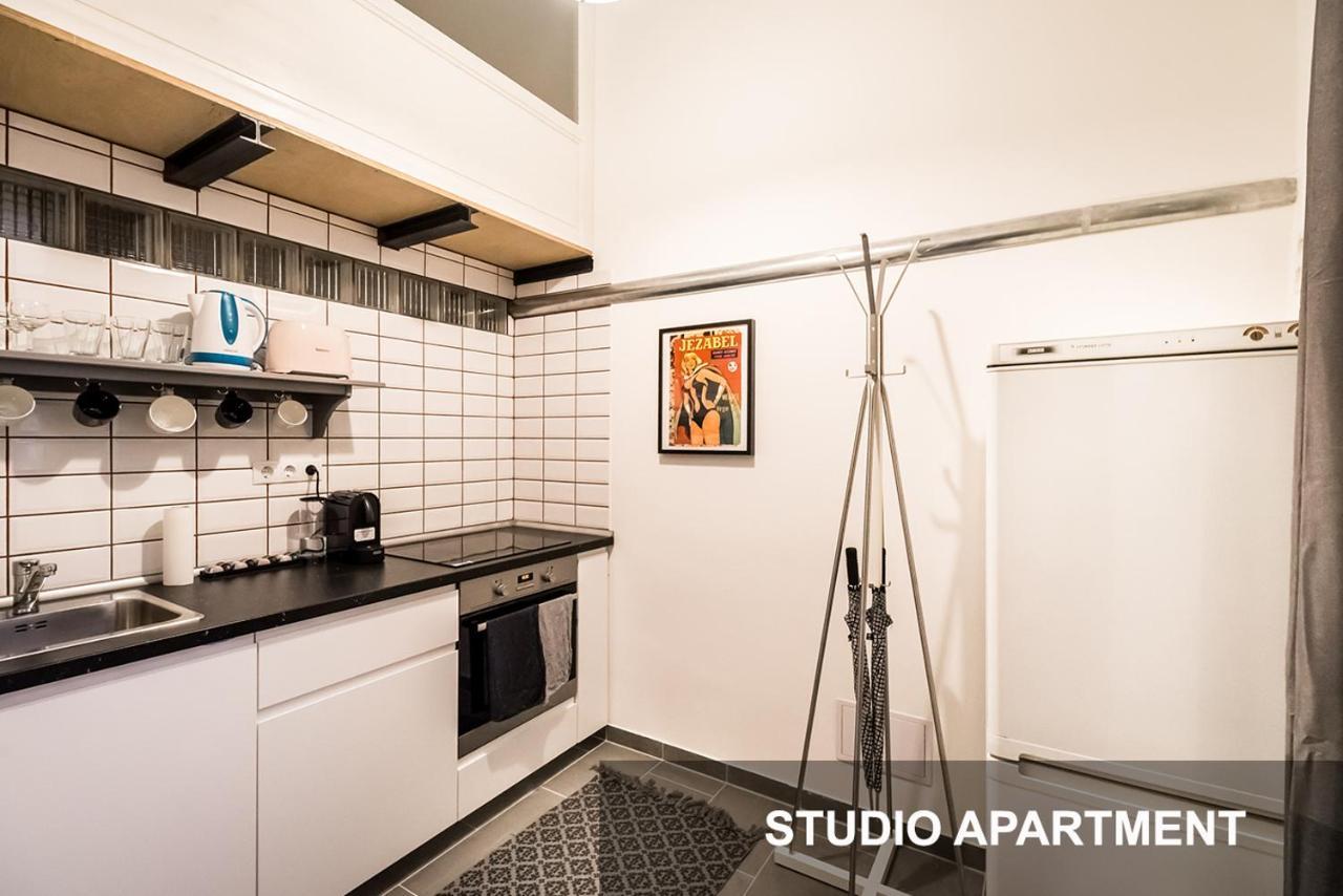 Bpr Whistle Arts Industrial Apartment Budapest Extérieur photo